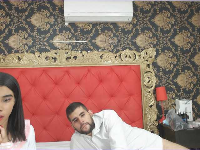 Live sex webcam photo for Kattynderic #271042376