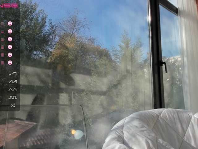 Live sex webcam photo for MissAriana #271049982