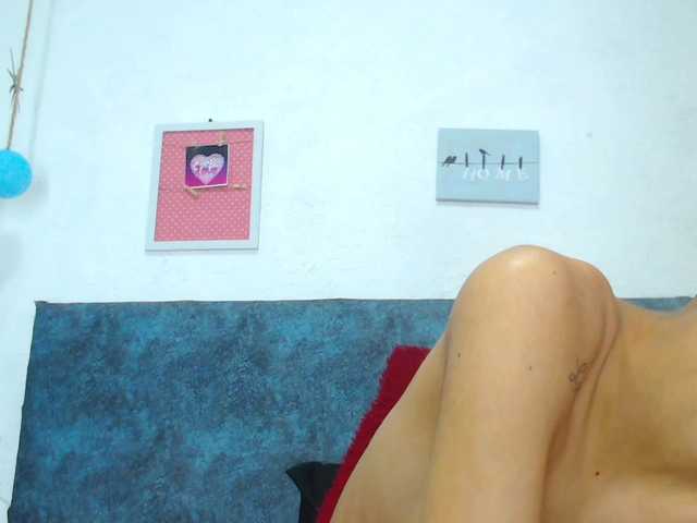 Live sex webcam photo for Alebix19 #271043554