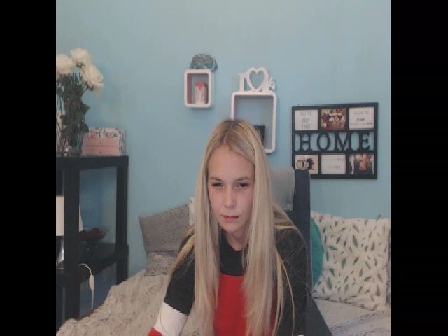 Live sex webcam photo for HappyAnna #271049363