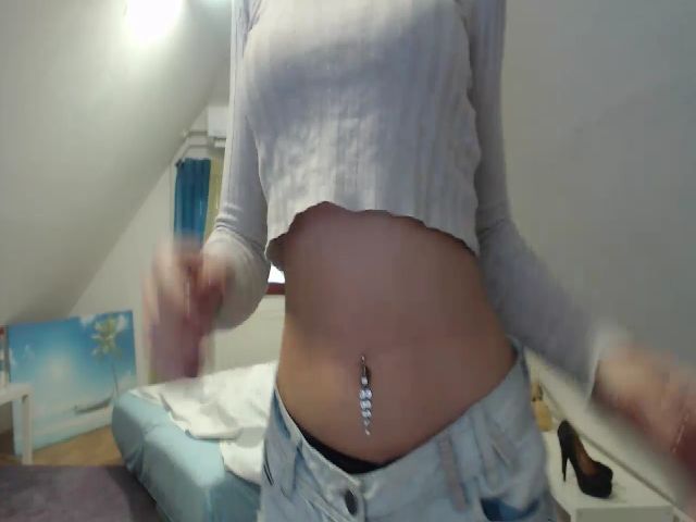 Live sex webcam photo for Annaabel18 #271047892