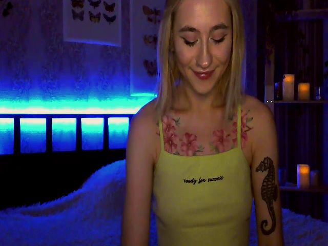 Live sex webcam photo for Misss_Dream #271044291