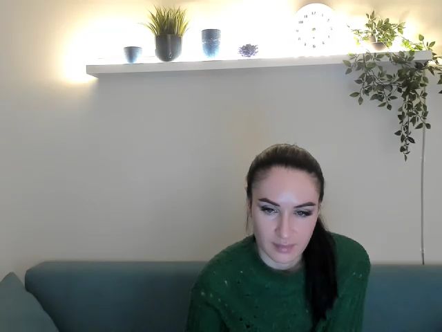 Live sex webcam photo for Lilly_Shine #271045590