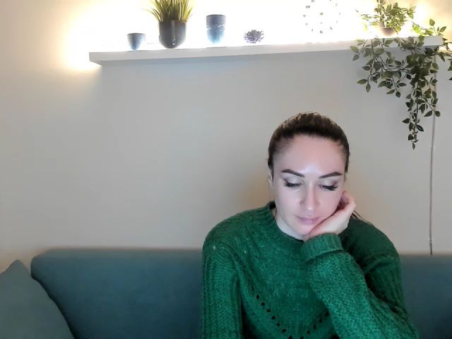 Live sex webcam photo for Lilly_Shine #271047581