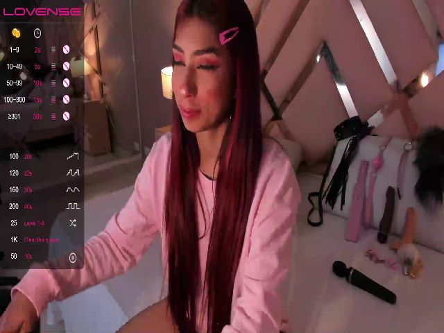 Live sex webcam photo for CandyLaw_ #271053162