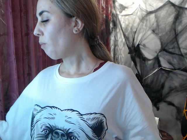 Live sex webcam photo for CloverTesla #271053820