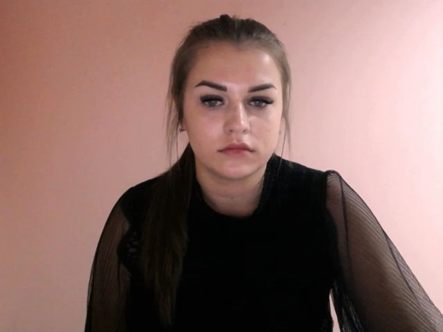 Live sex webcam photo for TaliaKristen #271044555