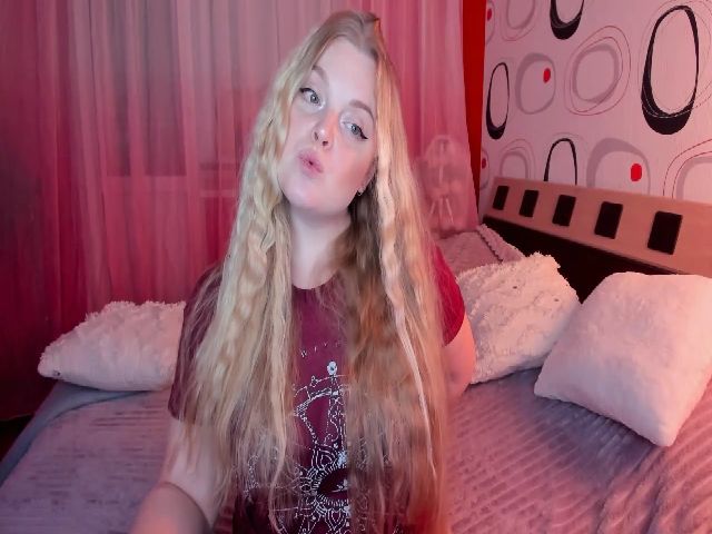 Live sex webcam photo for EllaweL #271059024