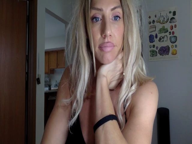 Live sex webcam photo for Fitnessbaby69 #271054060