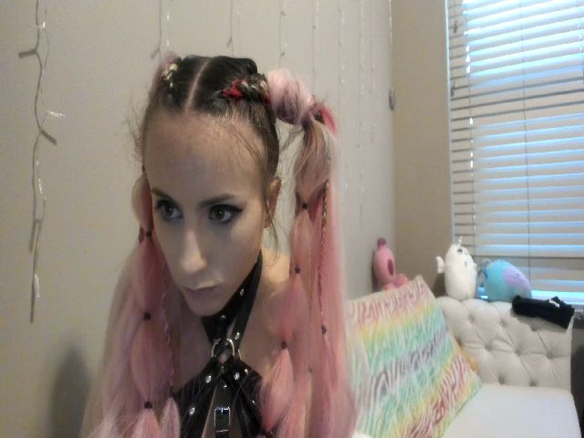 Live sex webcam photo for kandiikitten #271051577