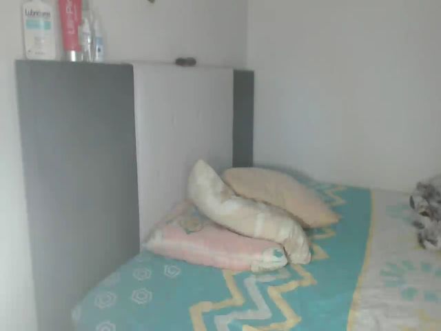 Live sex webcam photo for adrianamilf #271046187