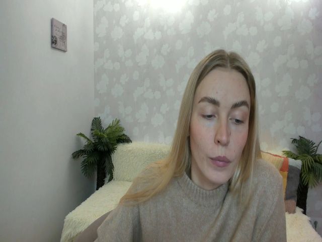 Live sex webcam photo for MissisRexa #271052036