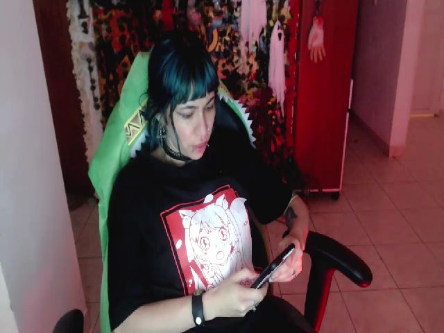 Live sex webcam photo for umaru_michae #271057677