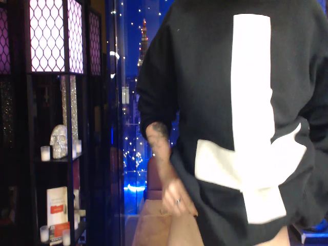 Live sex webcam photo for sunn_o #271048362