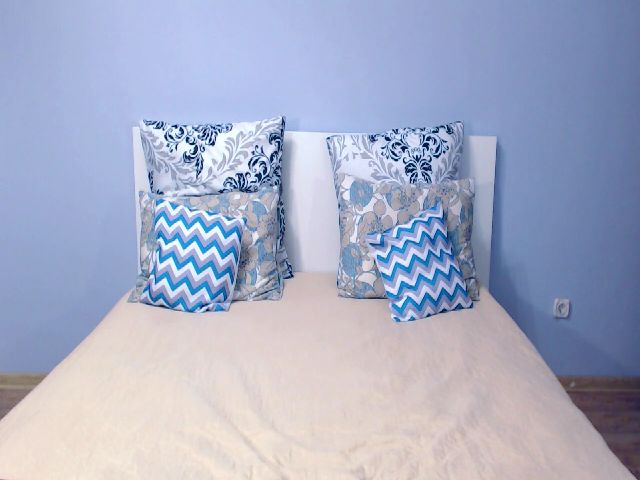 Live sex webcam photo for BlueeyedFox #271052181