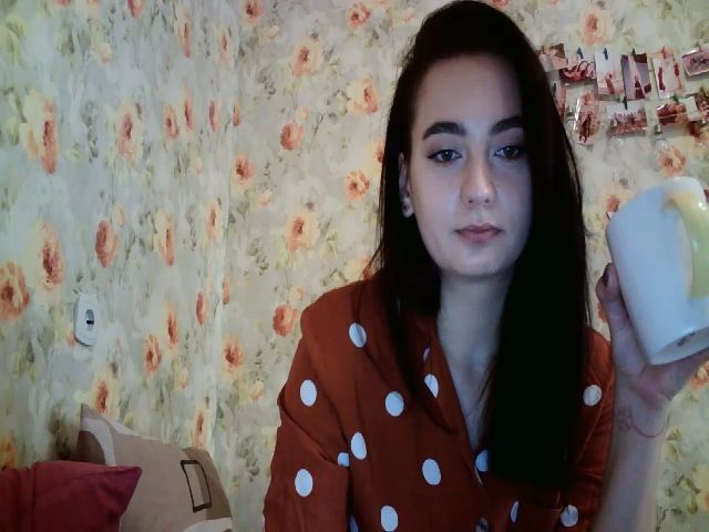 Live sex webcam photo for lolly_hollyy #271051521