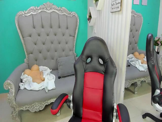 Live sex webcam photo for Alejavelez_ #271051725