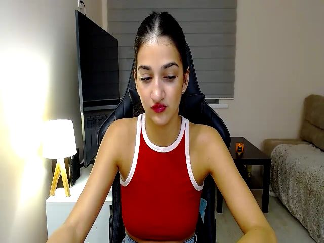 Live sex webcam photo for RockQueenB #271057185