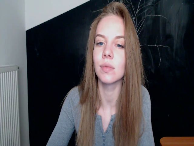 Live sex webcam photo for HappySecret_ #271057444