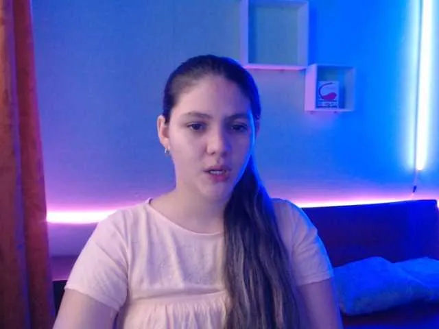 Live sex webcam photo for hanna-queen21 #271050452