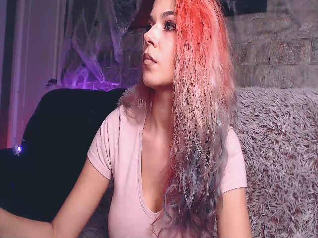 Live sex webcam photo for CurlyAmeli #271051802