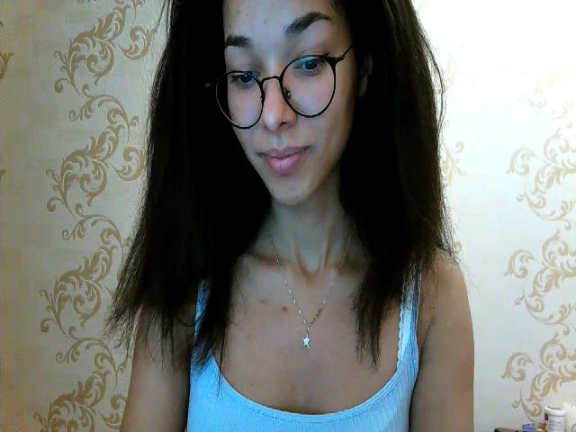 Live sex webcam photo for Carmel_Dee #271053293