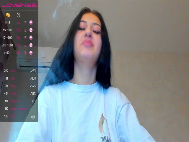 Live sex webcam photo for Kasey_Dee #271047968