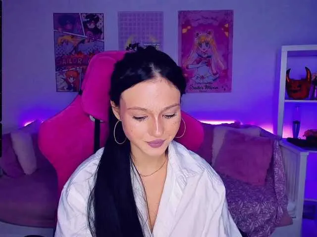 Live sex webcam photo for JoaneMoris #271042862