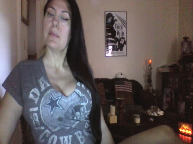 Live sex webcam photo for ExoticMixx #271053149