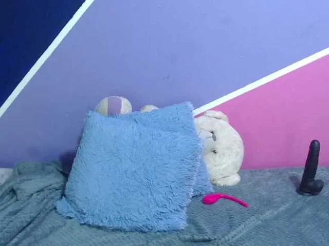 Live sex webcam photo for Lesliee22 #271050624