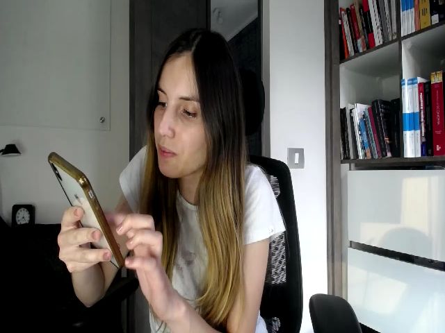 Live sex webcam photo for Alanaa_New #271058728