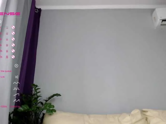 Live sex webcam photo for -Lady-chic- #271046207