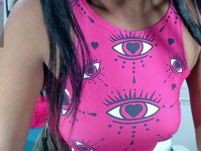 Live sex webcam photo for ivory-19 #271043775