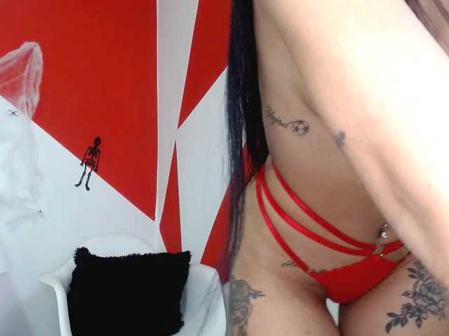 Live sex webcam photo for Llyly-hs #271043601