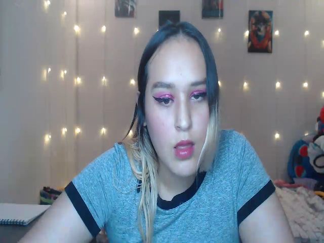 Live sex webcam photo for Sammy_branw18 #271059126