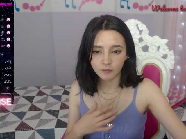 Live sex webcam photo for LiliIvory #271047217