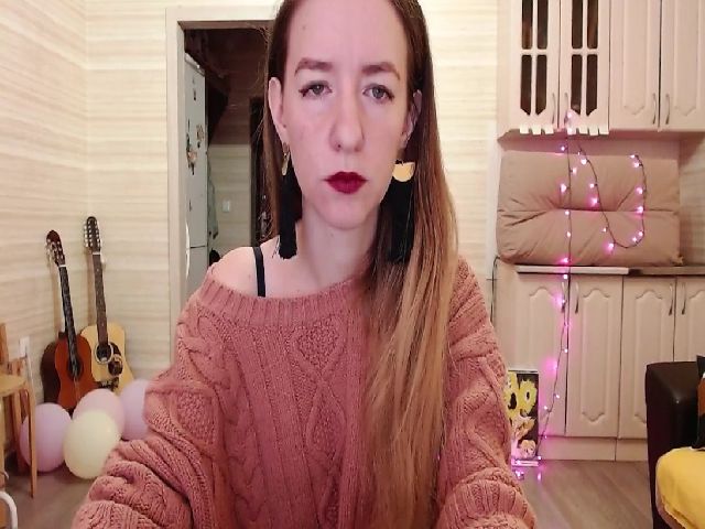 Live sex webcam photo for EmmRose #271045313