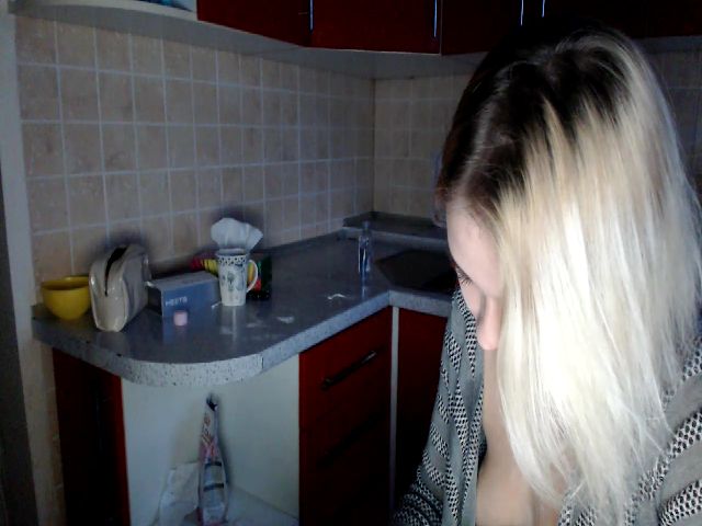 Live sex webcam photo for LeyaRoyal #271045612