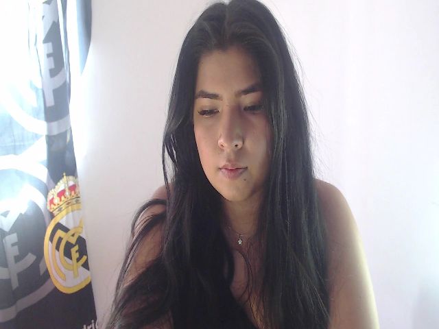 Live sex webcam photo for sharlothcand #271054222