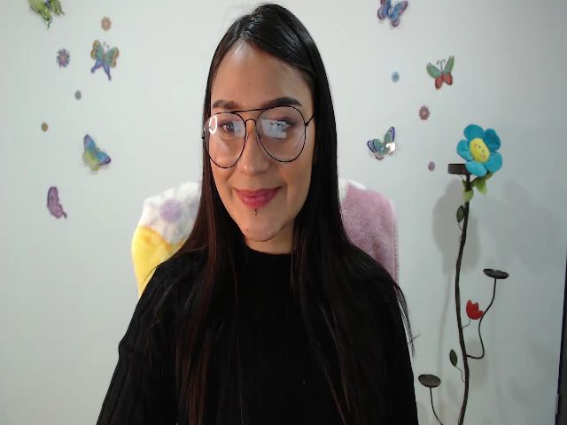 Live sex webcam photo for Summer_Cum1 #271044670
