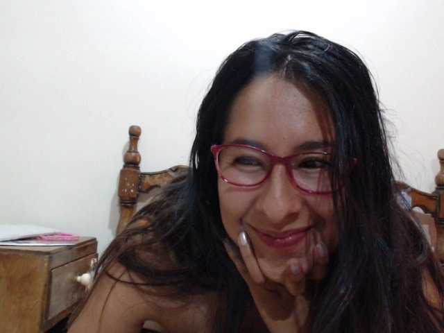 Live sex webcam photo for Malishka19 #271047409