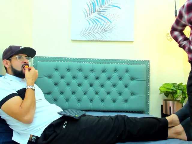 Live sex webcam photo for DamianAndKim #271050193