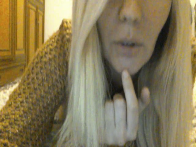 Live sex webcam photo for AromanovaA #271053347