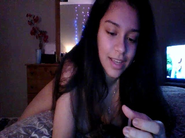 Live sex webcam photo for Adrianaxo1 #271058606