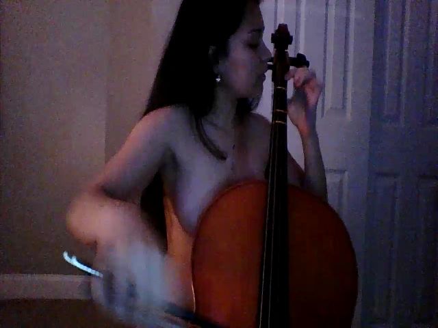 Live sex webcam photo for Adrianaxo1 #271058838