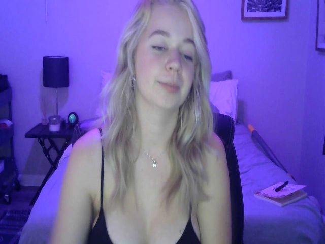 Live sex webcam photo for Kitt3ycat #271058695