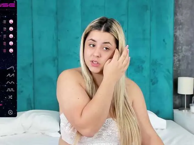 Live sex webcam photo for LarissRose #271050503