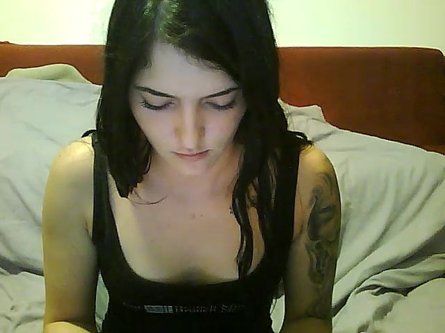 Live sex webcam photo for HotNaty69 #271057441