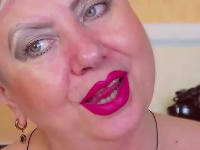 Live sex webcam photo for PoshLadyx #271064595