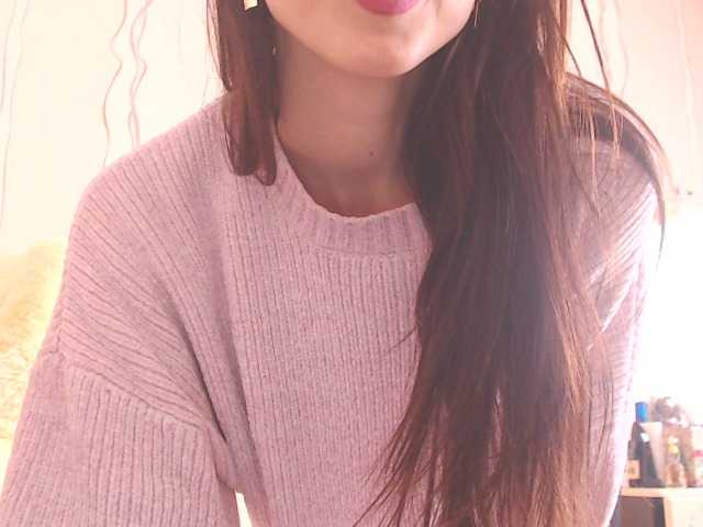 Live sex webcam photo for SexyQueen333 #271064550